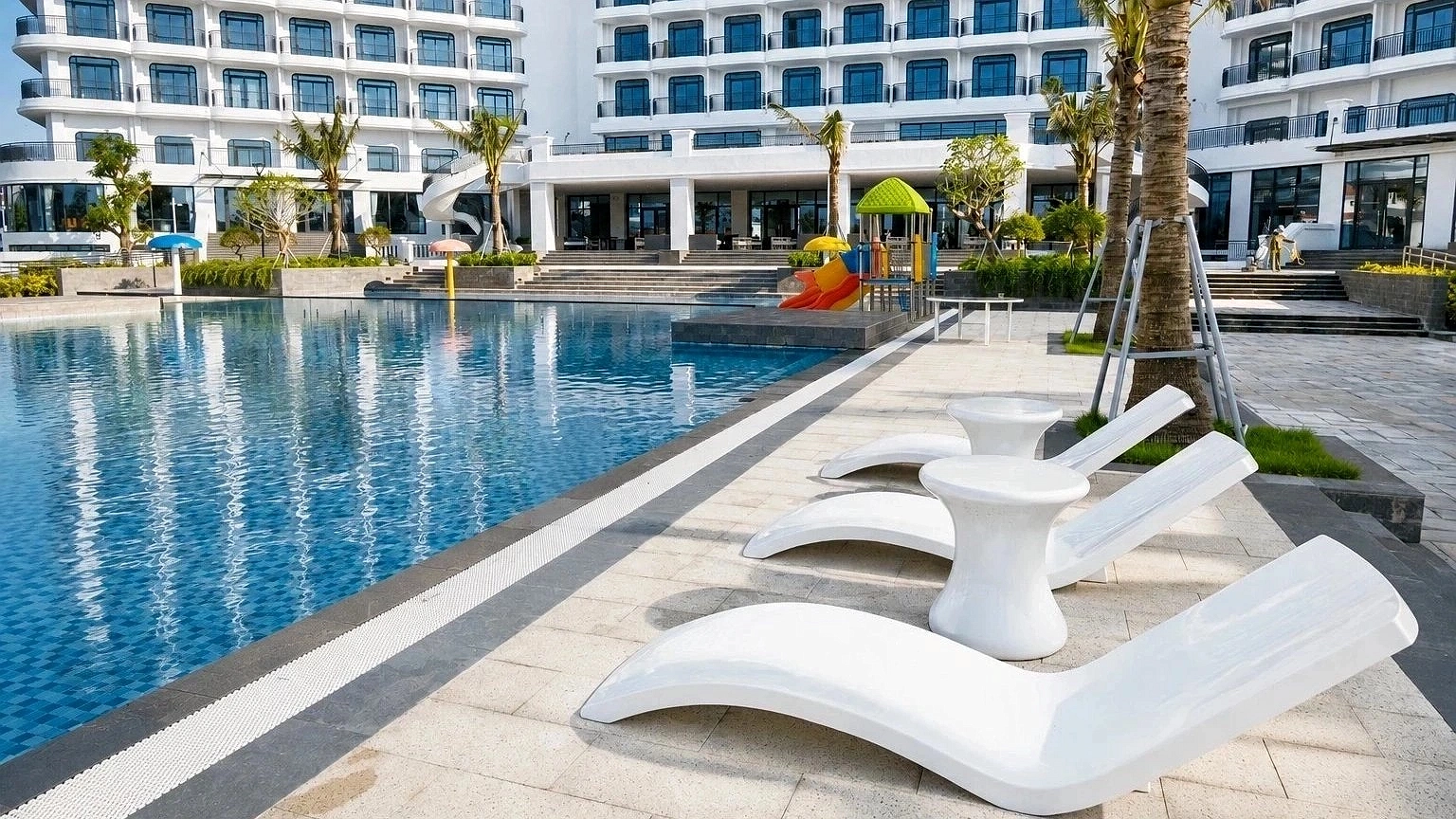 Trà Cổ Long Beach Hotel & Resort Quảng Ninh 4