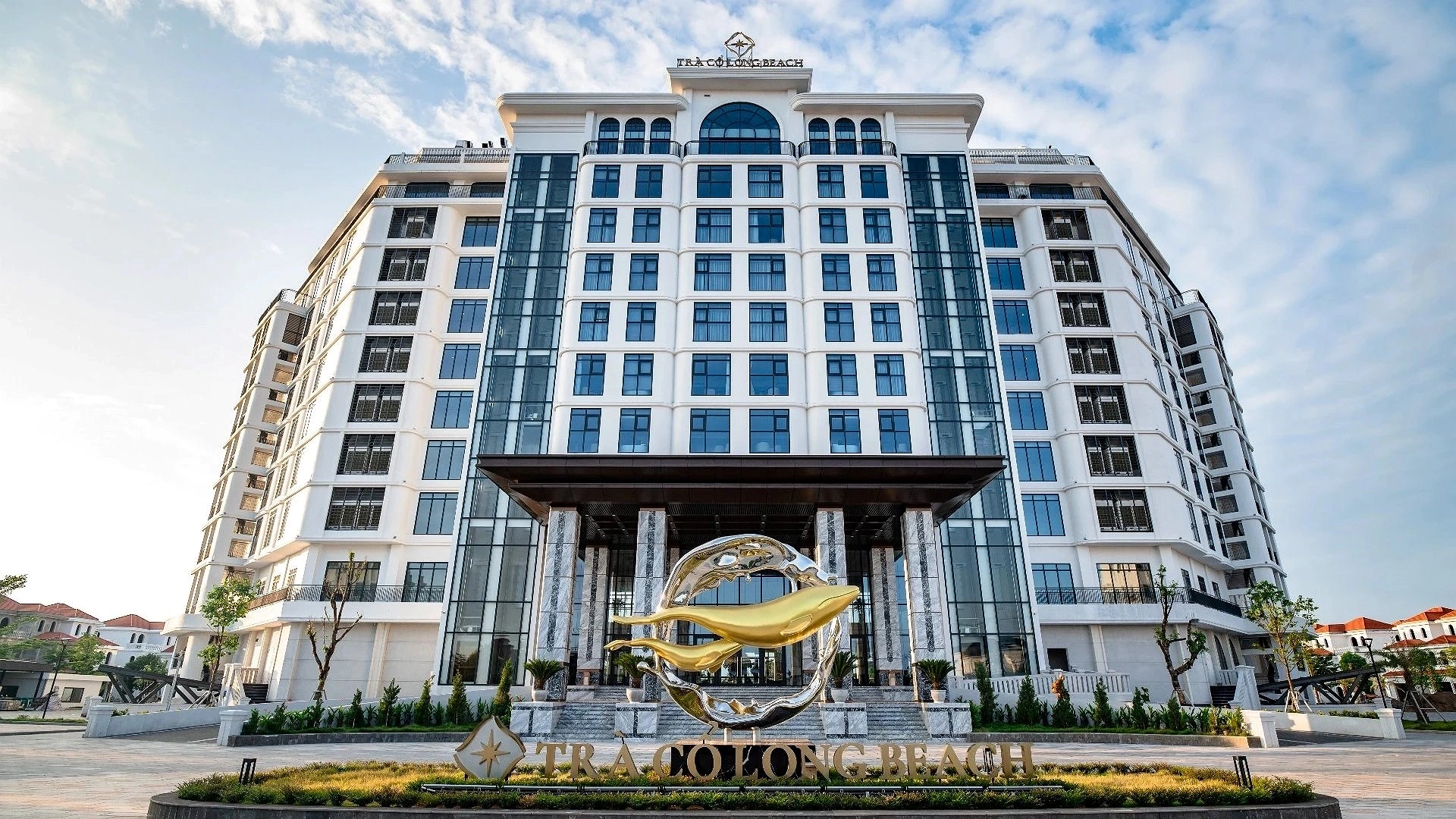 Trà Cổ Long Beach Hotel & Resort Quảng Ninh 3